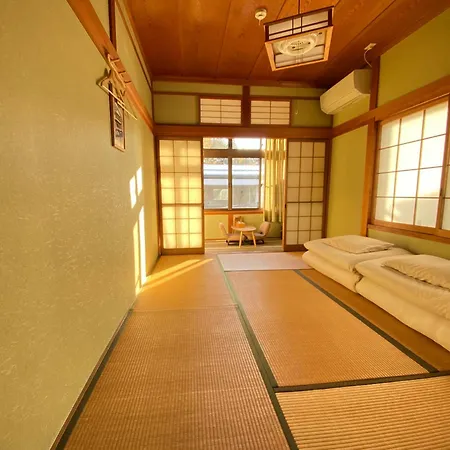 Guesthouse Takayama Hanzansha-2